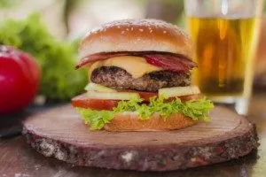 https://www.seehuus.ch/wp-content/uploads/Burger-Plausch-auf-Tisch-legen.pdf